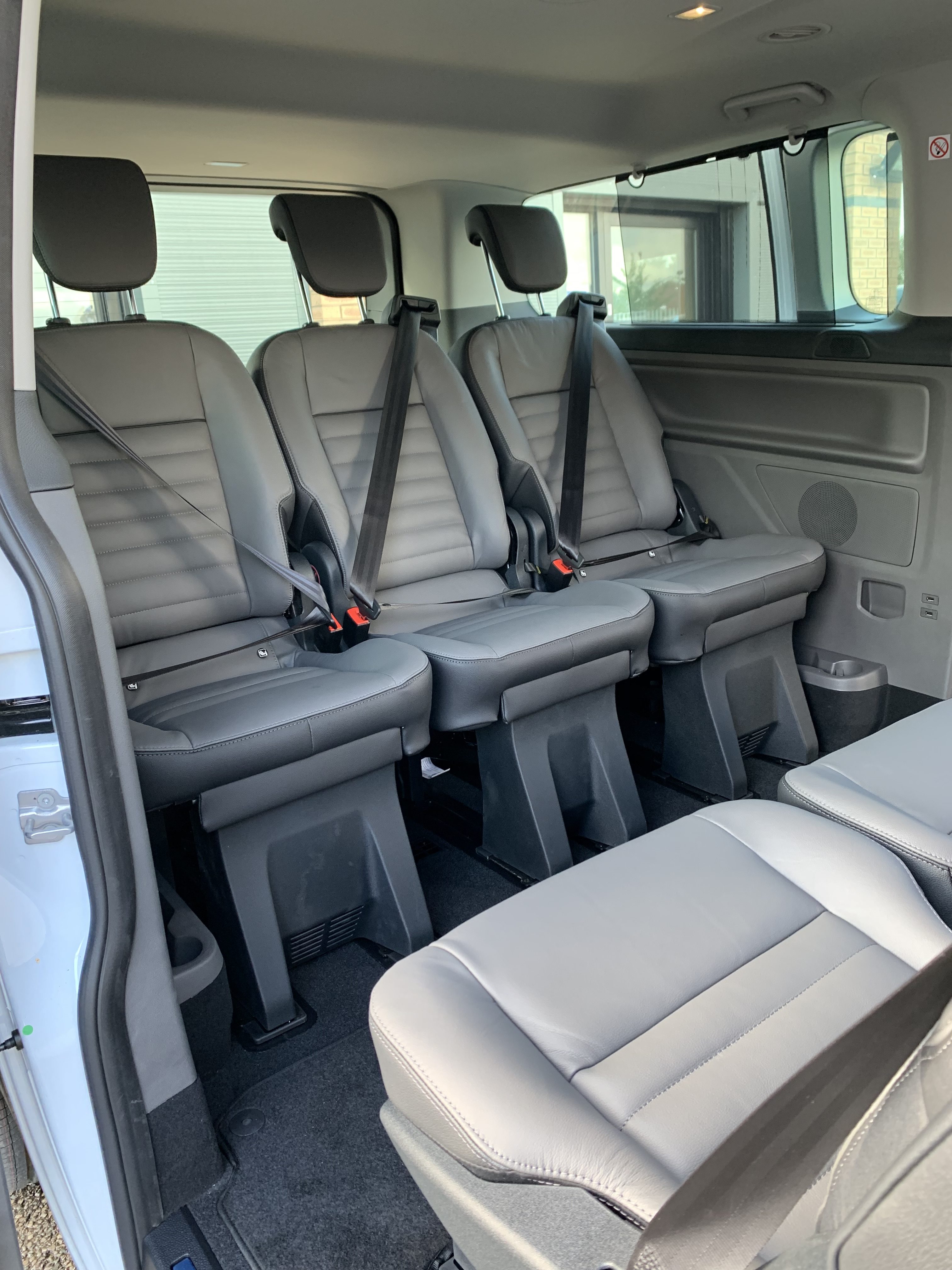 Ford Transit Tourneo Custom (9-Seater)